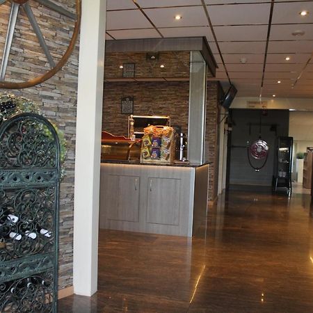 Hotel Restaurant 'T Klokje Ренесе Екстериор снимка