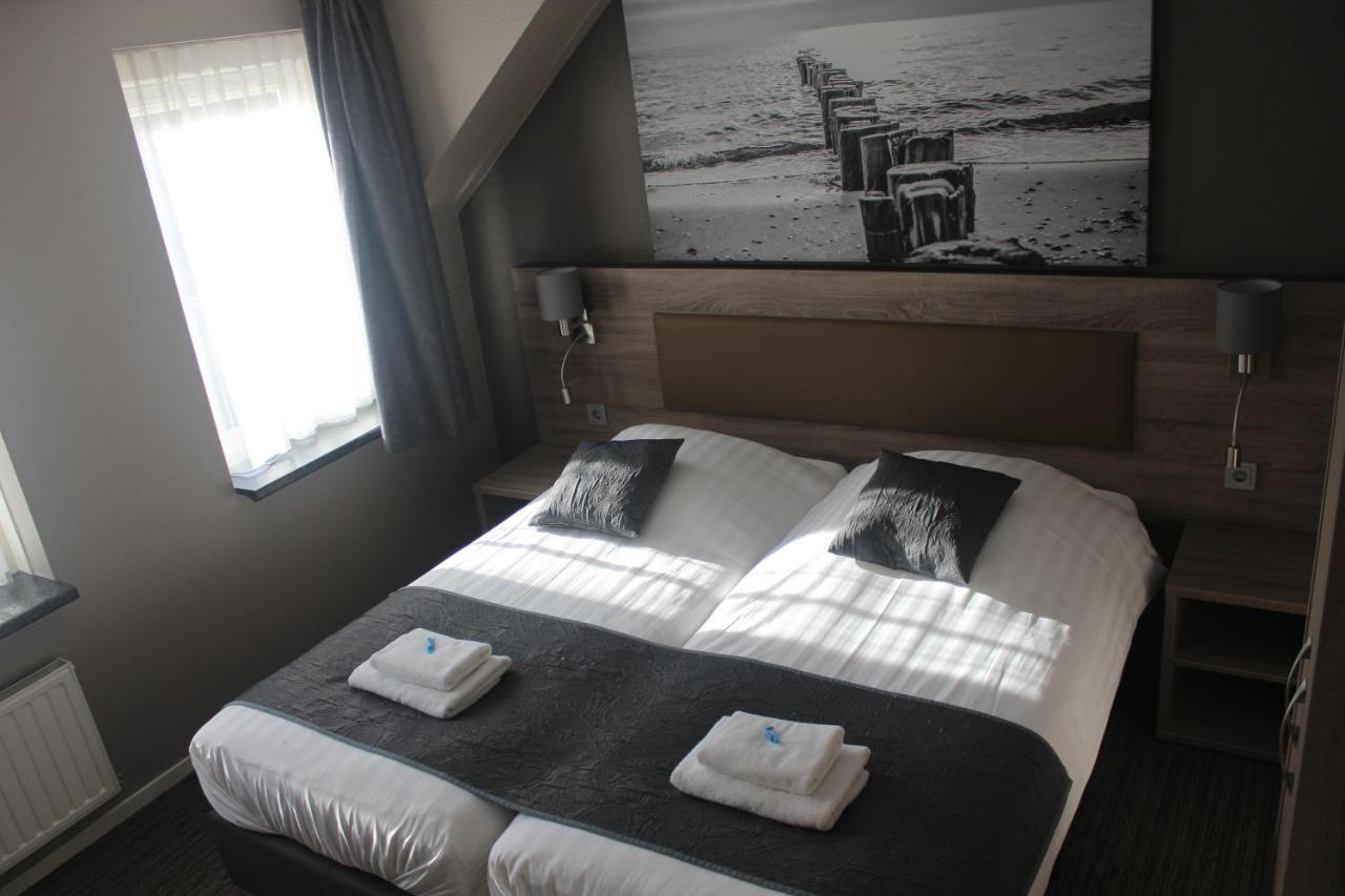 Hotel Restaurant 'T Klokje Ренесе Екстериор снимка