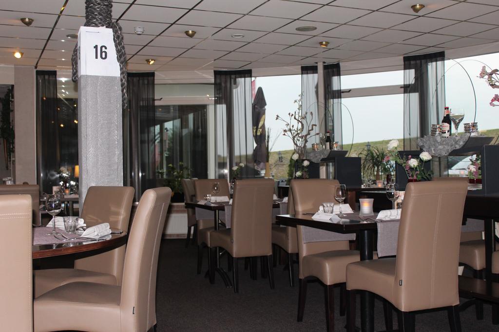 Hotel Restaurant 'T Klokje Ренесе Екстериор снимка