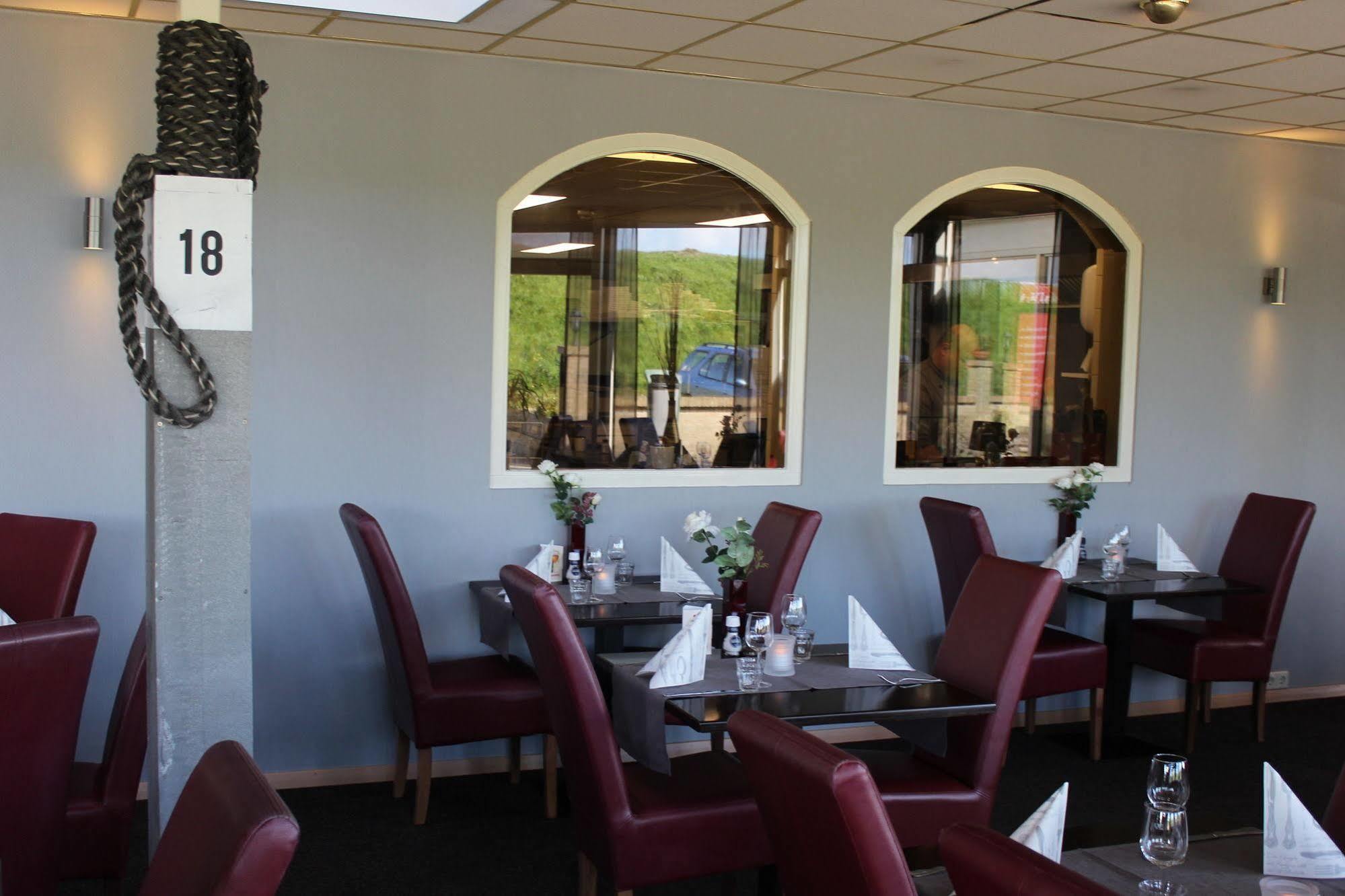 Hotel Restaurant 'T Klokje Ренесе Екстериор снимка